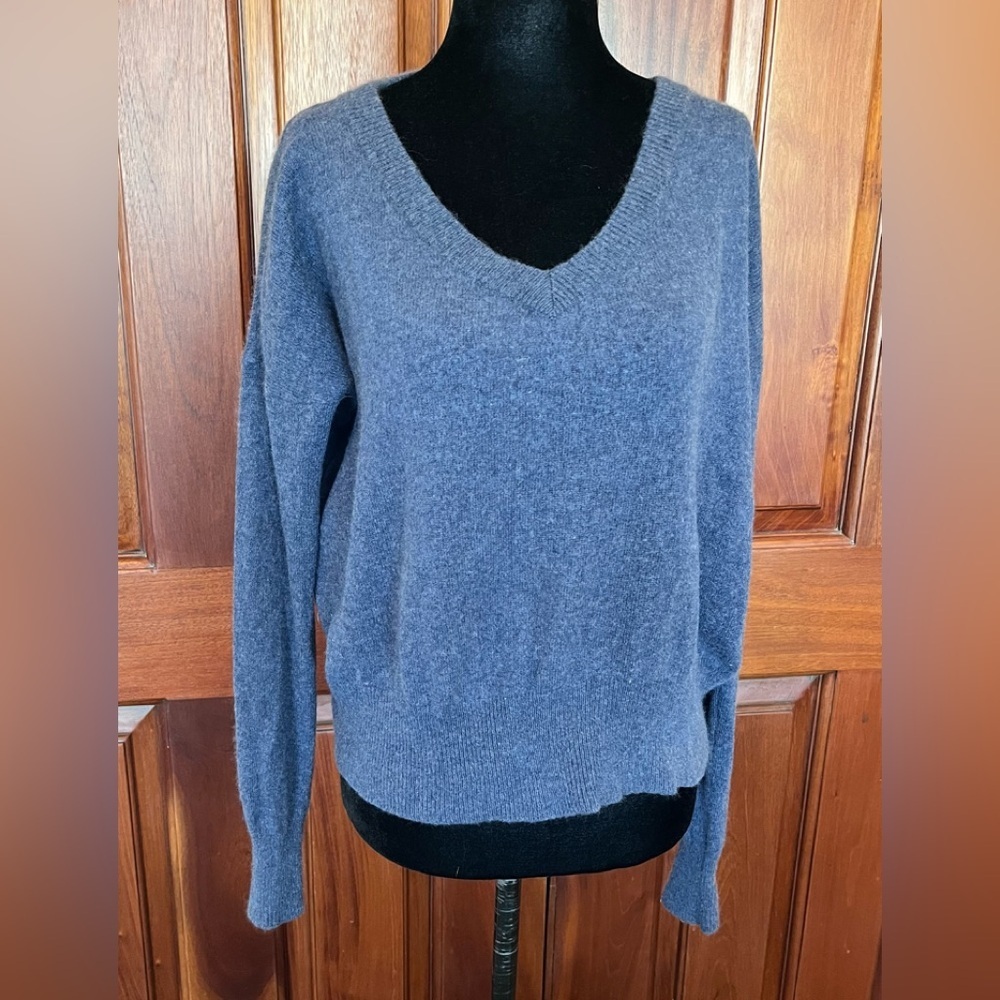 Minnie Rose Women Size XS Dark Blue 100% Cashmere Knit V-neck Sweater